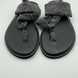 Sanuk Girls Lil Yoga Mat Black Knister Sandals